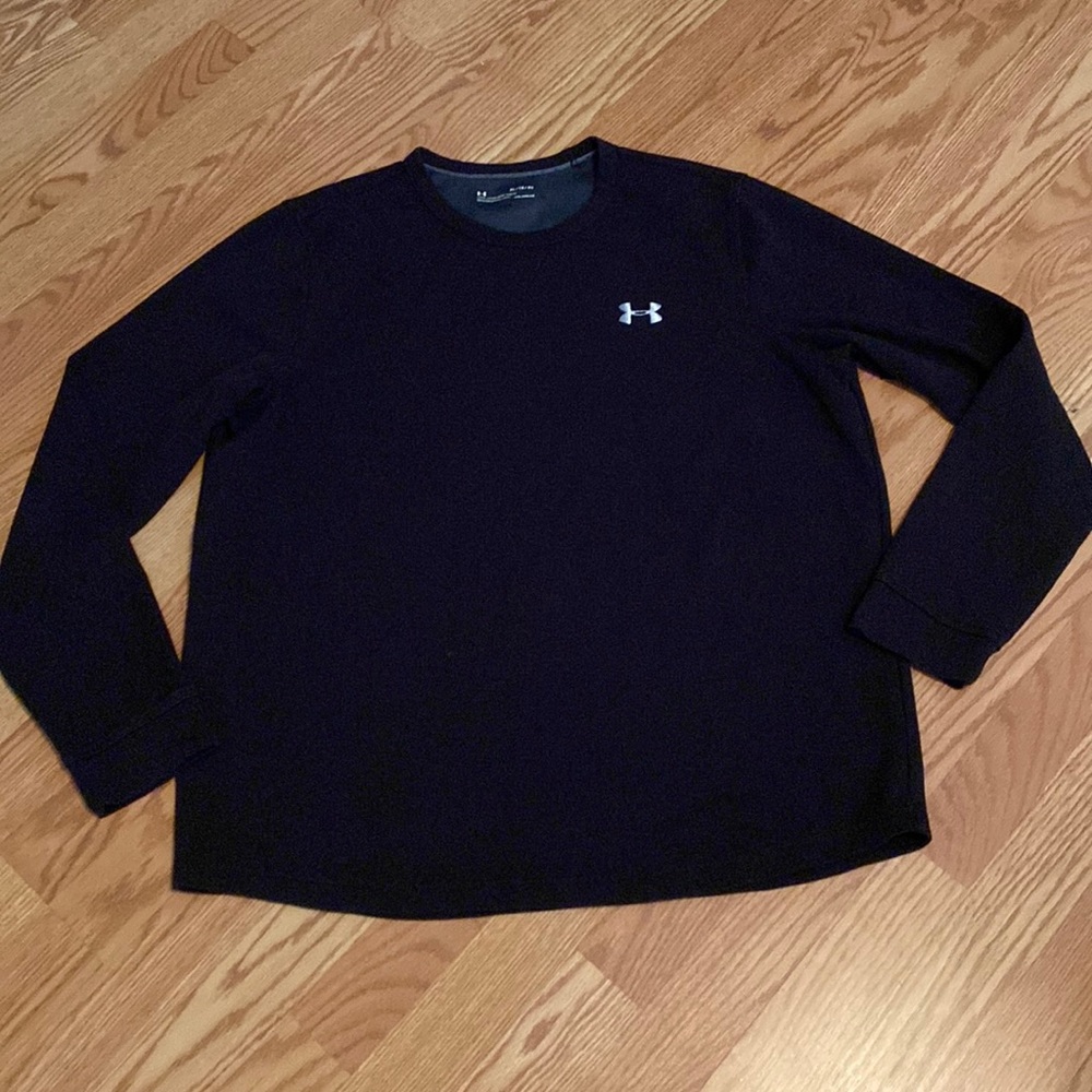 Long sleeve Under Armour coldgear top